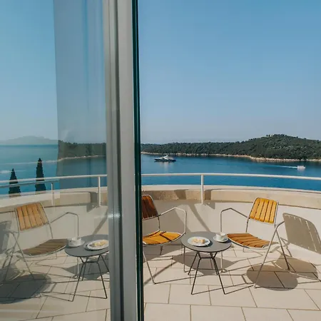 ヴィラ パオリーナ *