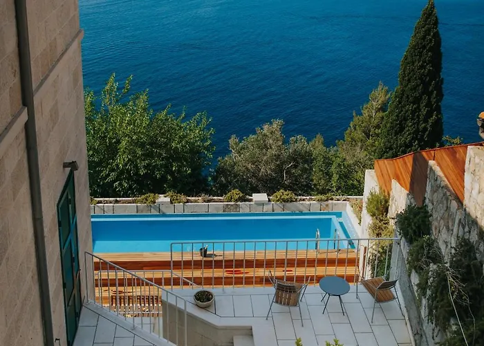 パオリーナ ヴィラ *